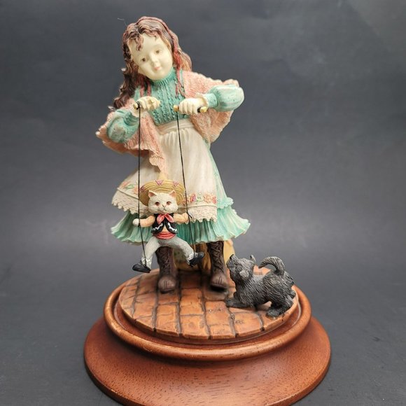 Ellis Island ROSA My American Dream from Mexico 1992 Numbered with Stand PD013 - Picture 2 of 7